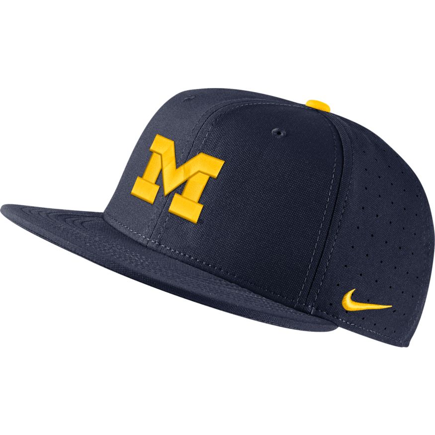 NCAA Michigan Wolverines Nike Aero True Baseball Fitted Hat