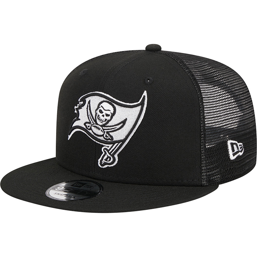 NFL Tampa Bay Buccaneers New Era Black & White 9FIFTY Snapback Trucker Hat - Black