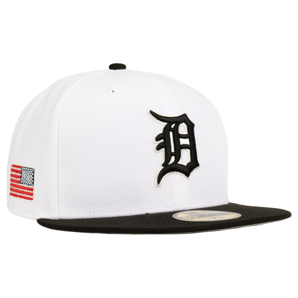 MLB Detroit Tigers New Era Space Shuttle 59FIFTY Fitted Hat - White