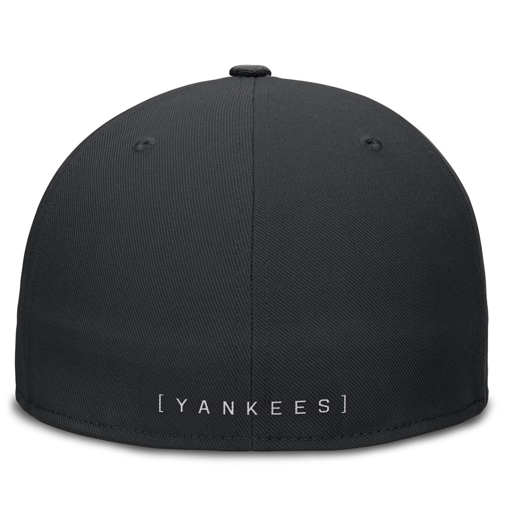 MLB New York Yankees Nike Black & White True Structured Fitted Hat - Black