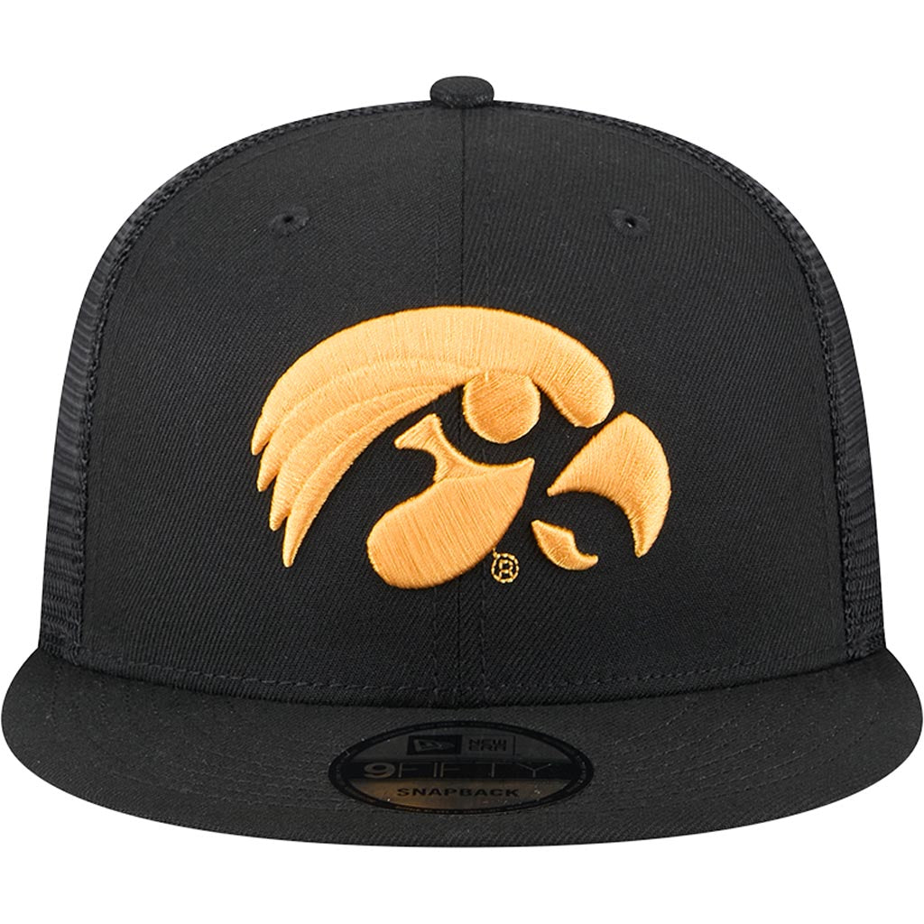 NCAA Iowa Hawkeyes New Era 9FIFTY Snapback Trucker Hat - Black