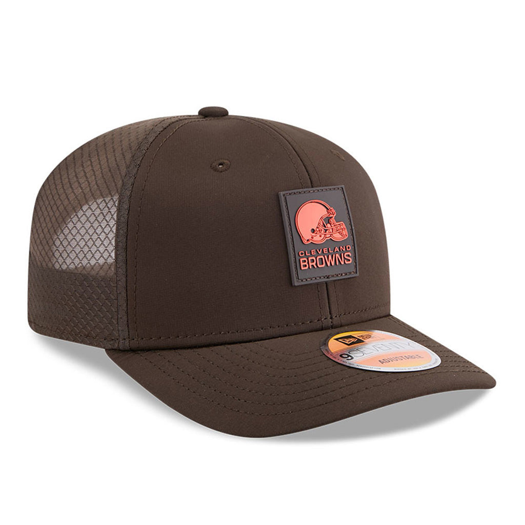 NFL Cleveland Browns New Era 2025 Sideline 9SEVENTY Stretch-Snapback Hat - Brown