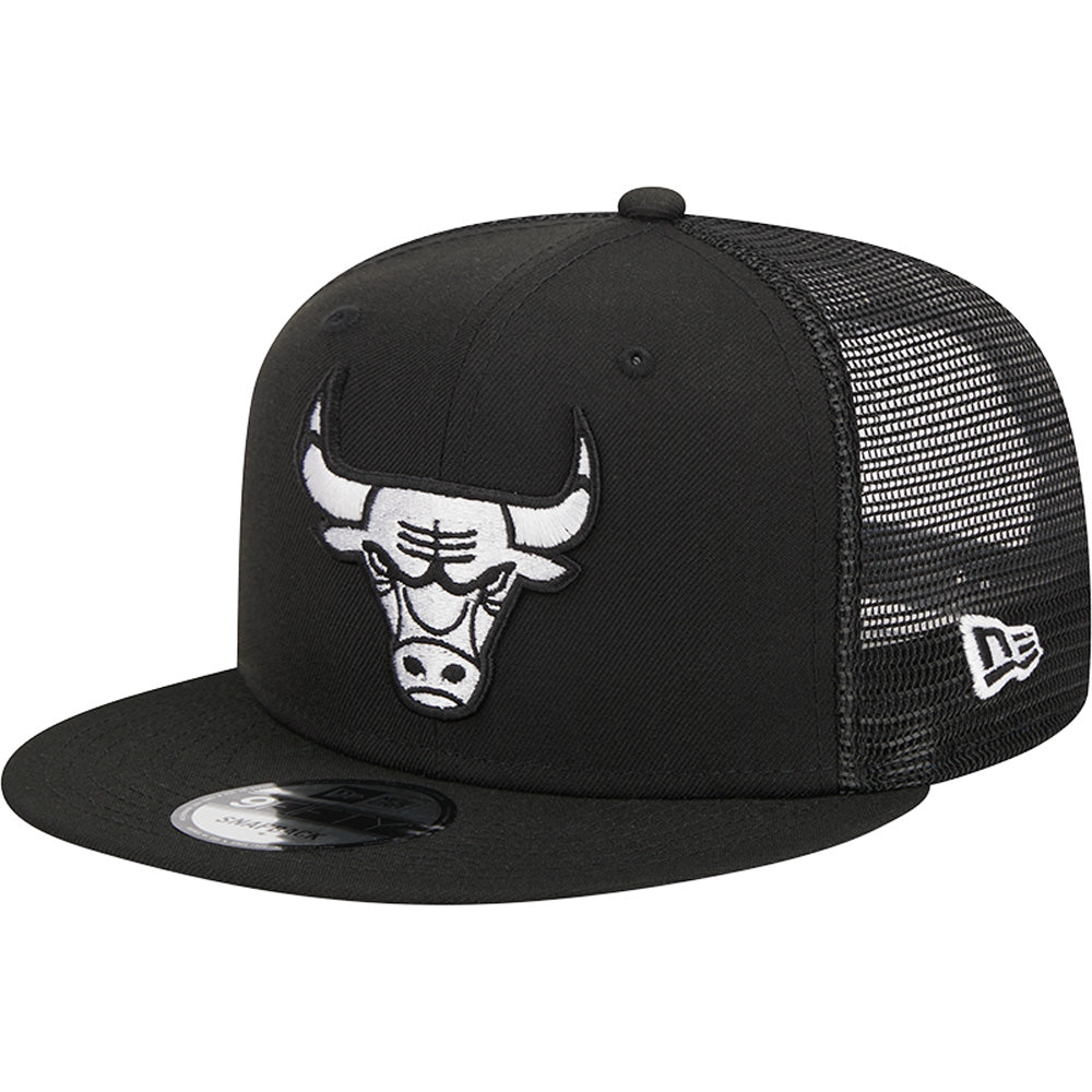 NBA Chicago Bulls New Era Black & White Trucker 9FIFTY Snapback Hat - Black