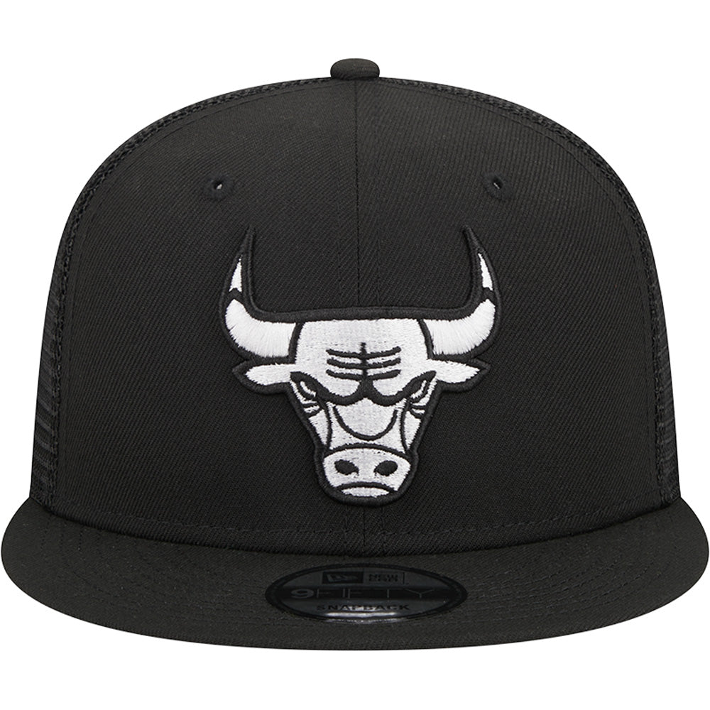 NBA Chicago Bulls New Era Black & White Trucker 9FIFTY Snapback Hat - Black