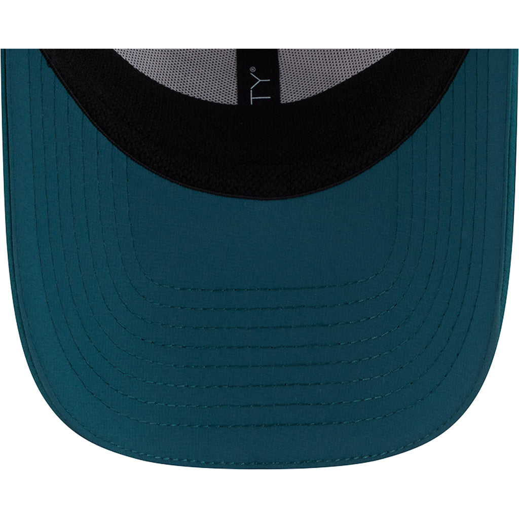 NFL Philadelphia Eagles New Era 2025 Training 39THIRTY Flex Fit Hat - White