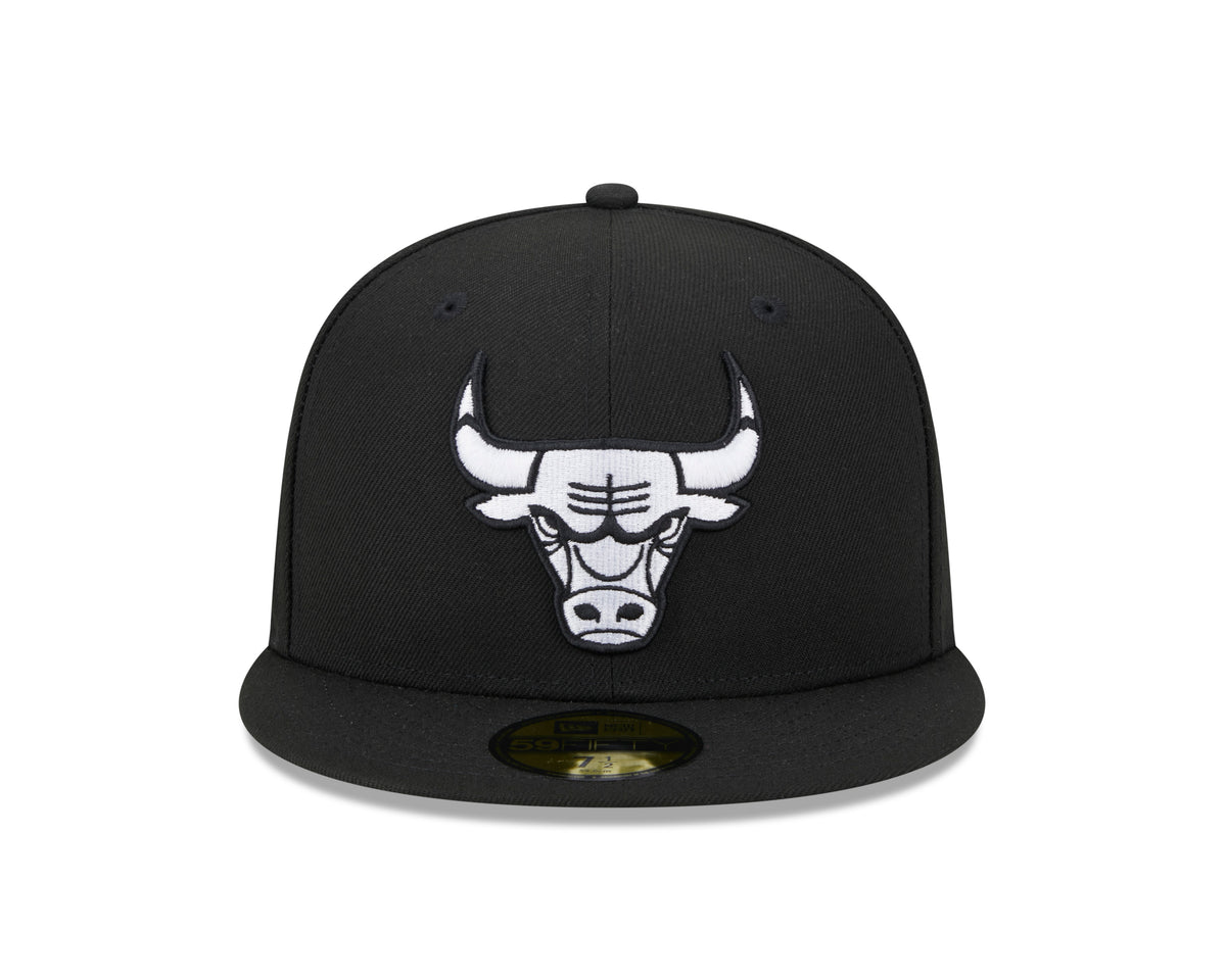 NBA Chicago Bulls New Era Side Patch Black & White 59FIFTY Fitted Hat- Black