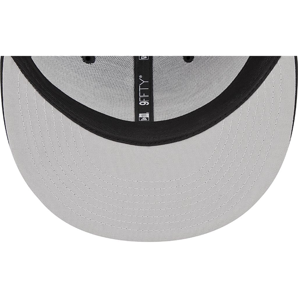 NFL Philadelphia Eagles New Era Black & White 9FIFTY Snapback Trucker Hat - Black