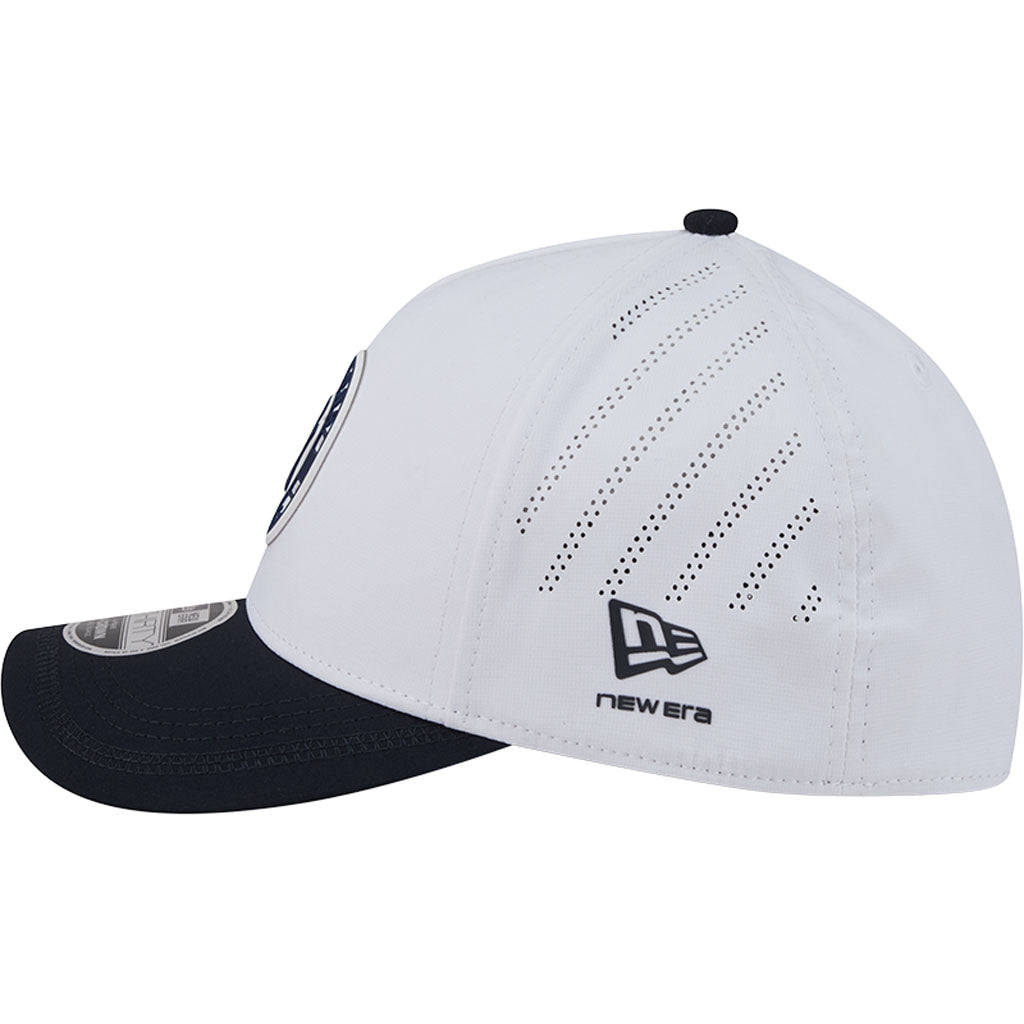 MLB New York Yankees New Era Patch 39THIRTY M-Crown Flex Fit Hat - White