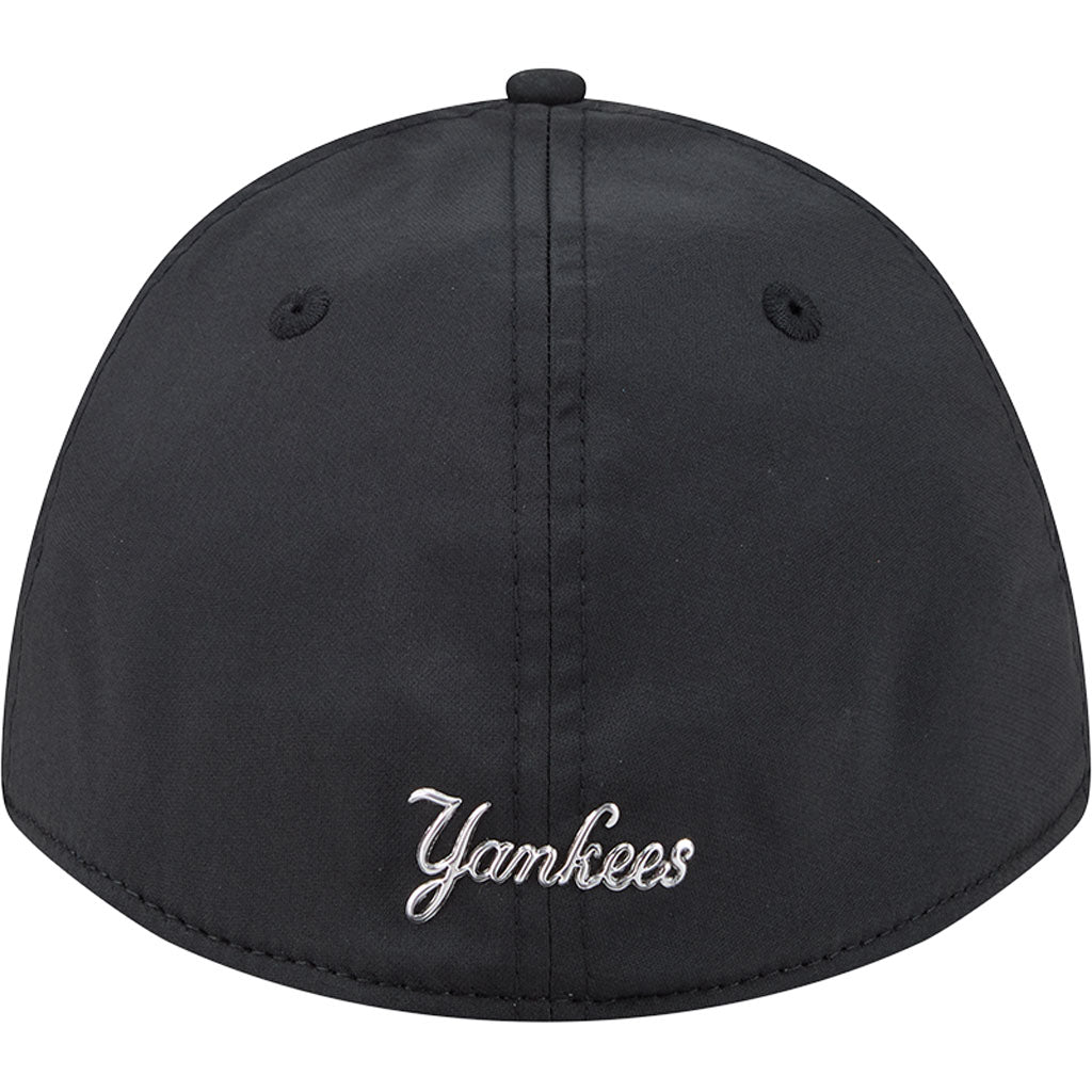 MLB New York Yankees New Era Metallic 39THIRTY M-Crown Flex Fit Hat - Black