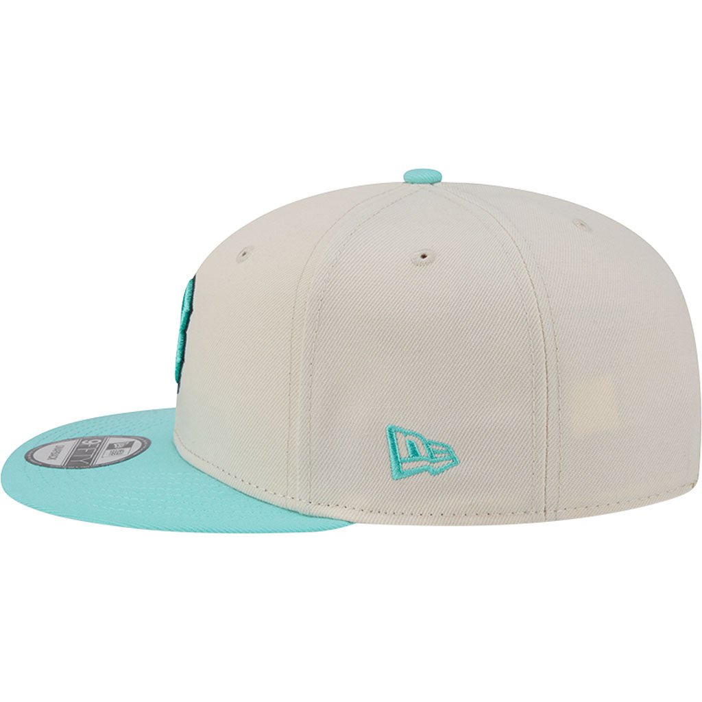MLB Boston Red Sox New Era Two-Tone Aqua 9FIFTY Snapback Hat - Light cream