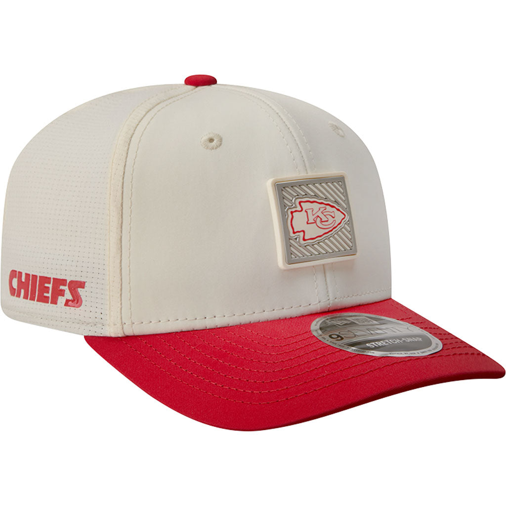 NFL Kansas City Chiefs New Era 2026 Training 9SEVENTY Stretch Snapback Hat - Cream