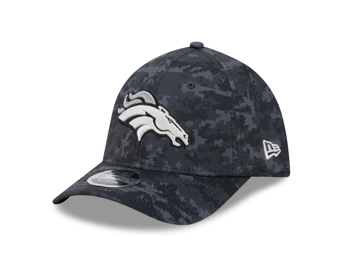 NFL Denver Broncos New Era 2026 Salute to Service 39THIRTY Flex Fit Hat- Black