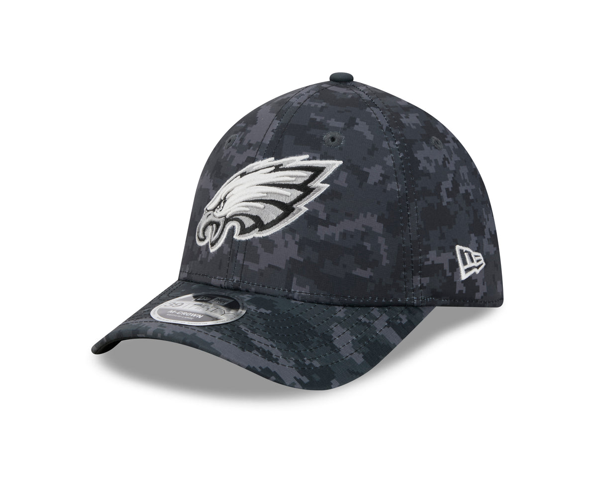 NFL Philadelphia Eagles New Era 2026 Salute to Service 39THIRTY Flex Fit Hat- Black