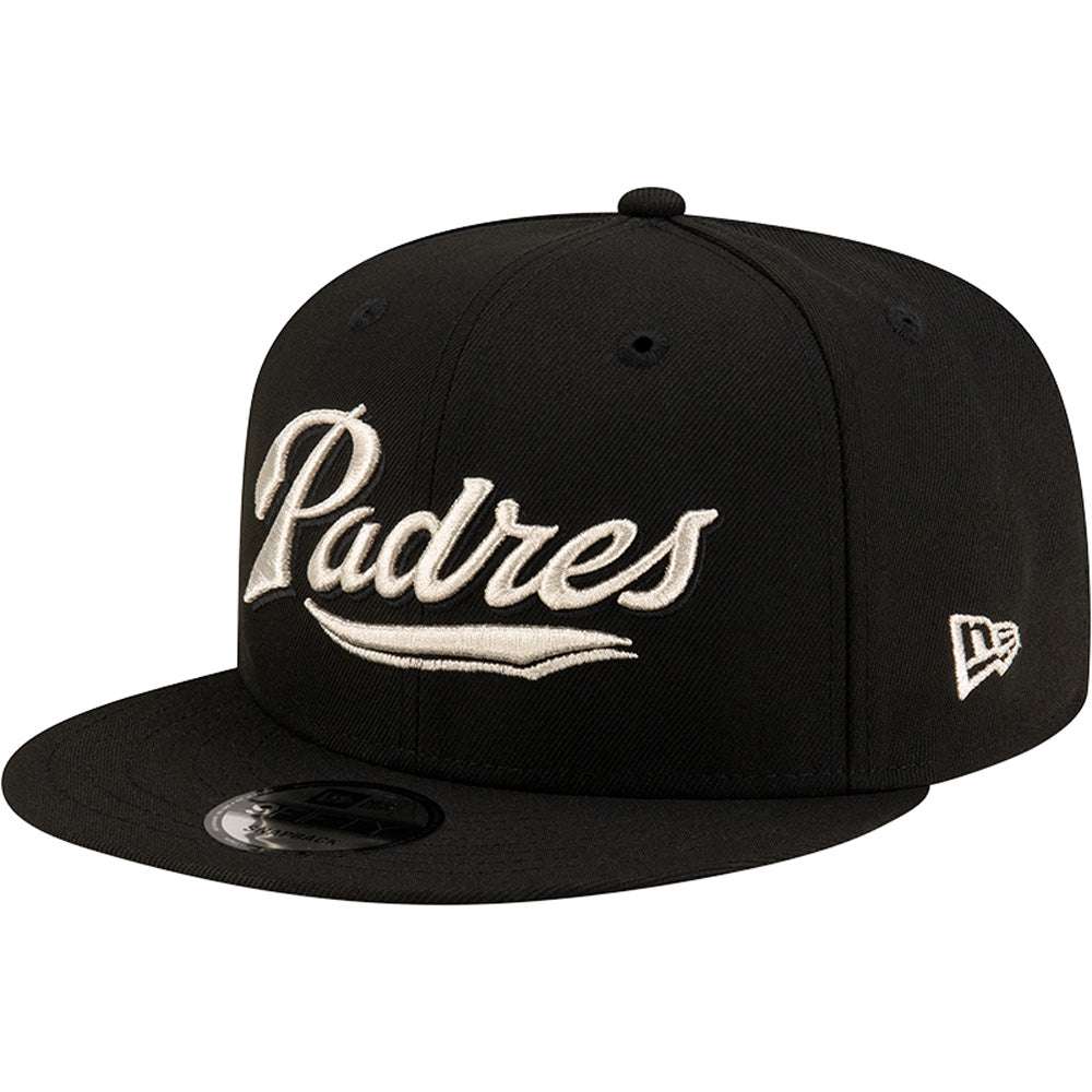 MLB San Diego Padres New Era Silver Logo 9FIFTY Snapback Hat - Black