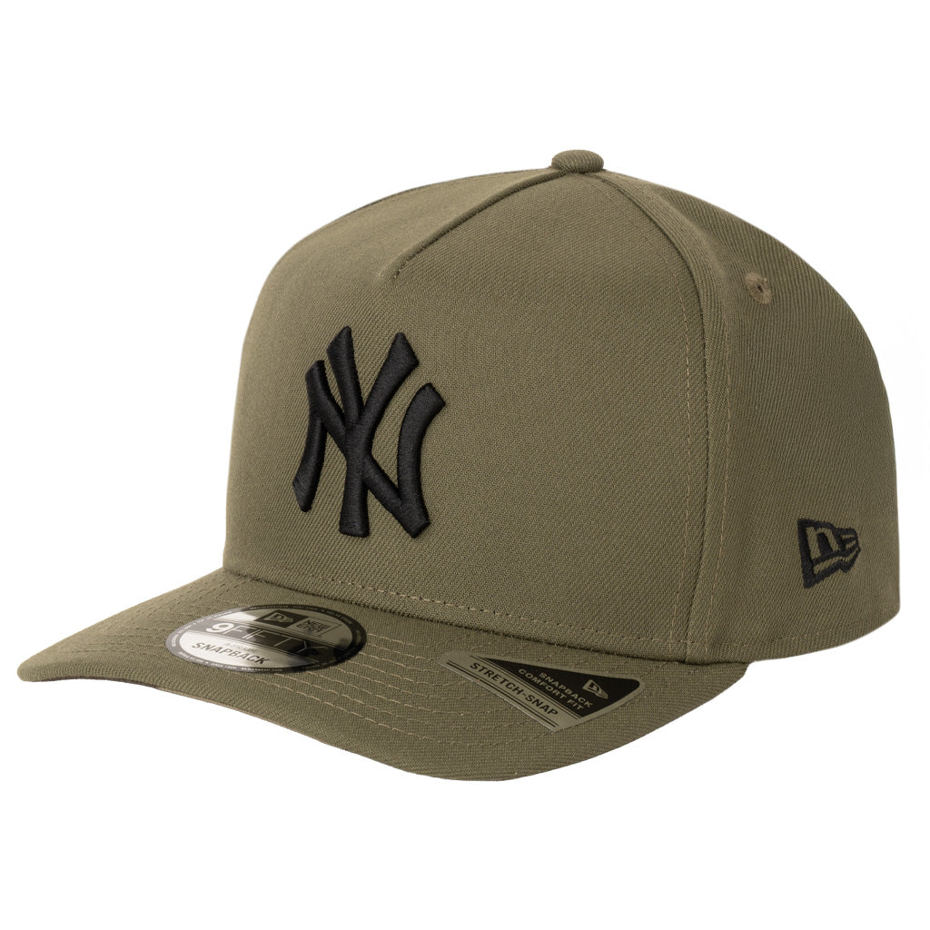 MLB New York Yankees New Era Camo Undervisor 9FIFTY A-Frame Snapback Hat - Green