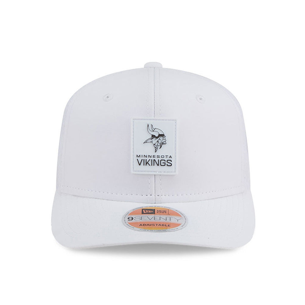 NFL Minnesota Vikings New Era 2025 Alternate Sideline 9SEVENTY Stretch-Snapback Hat - White