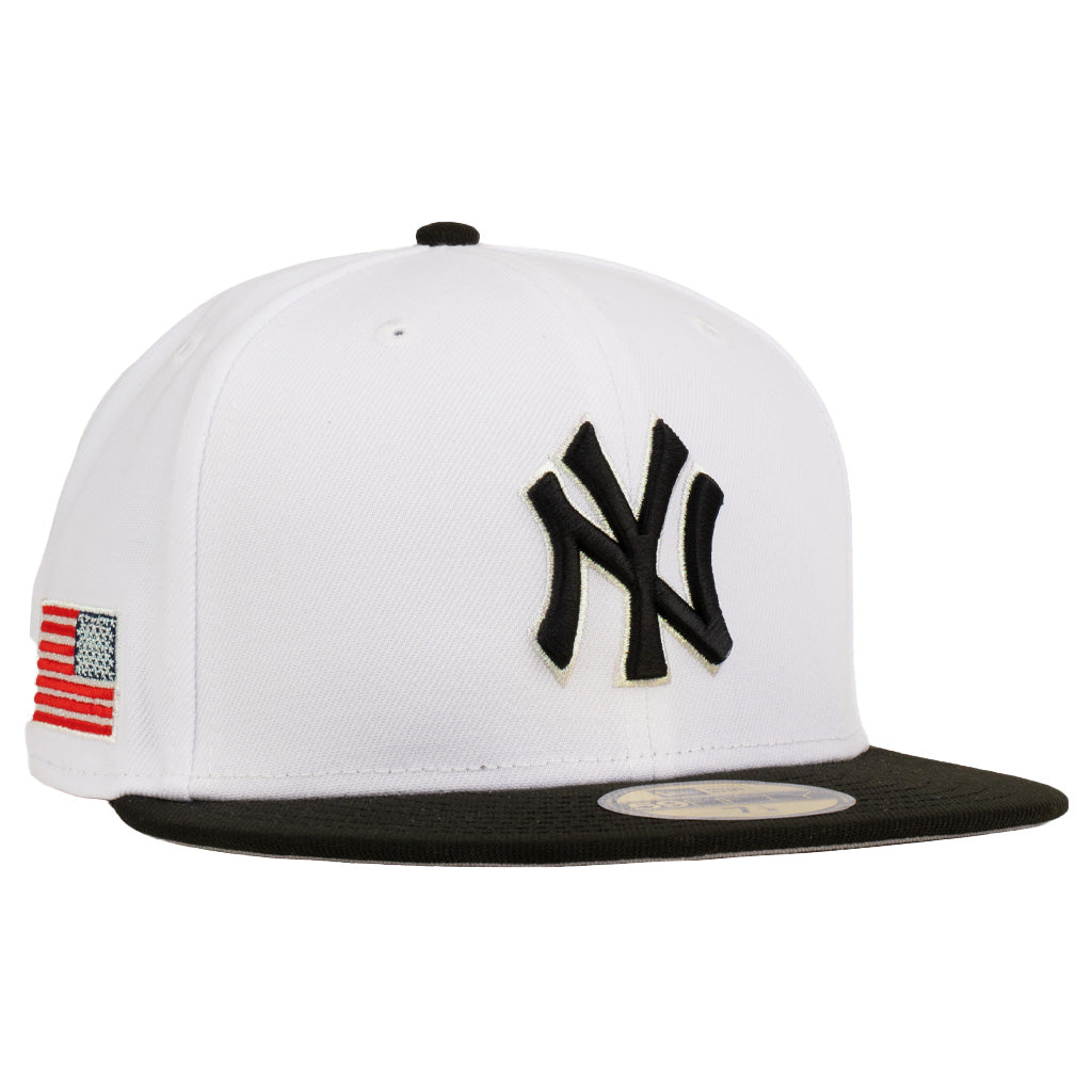 MLB New York Yankees New Era Space Shuttle 59FIFTY Fitted Hat - White