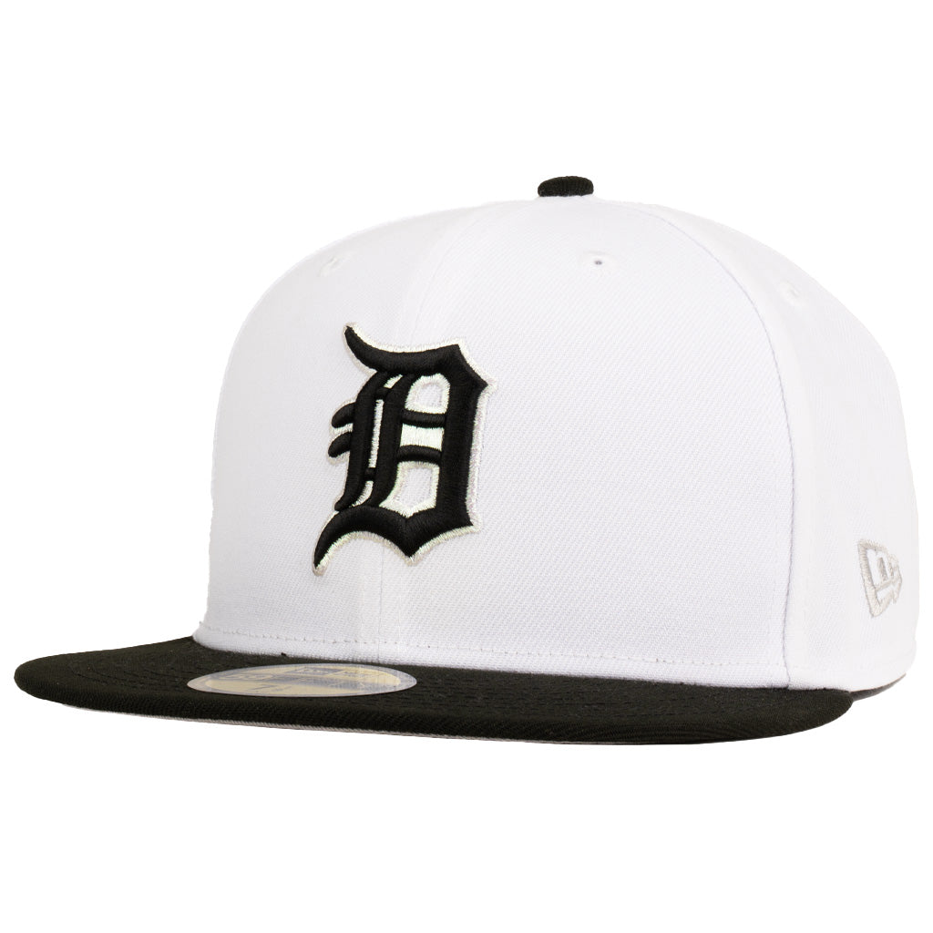 MLB Detroit Tigers New Era Space Shuttle 59FIFTY Fitted Hat - White