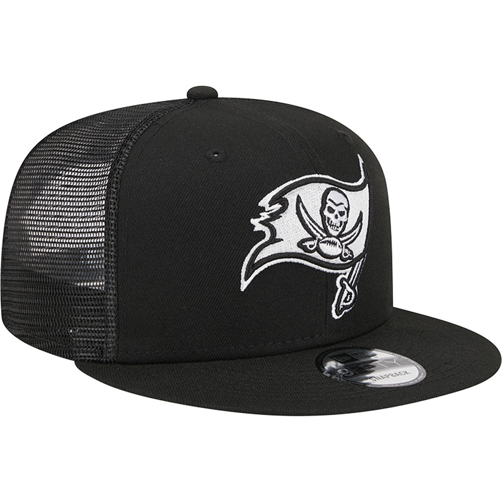 NFL Tampa Bay Buccaneers New Era Black & White 9FIFTY Snapback Trucker Hat - Black