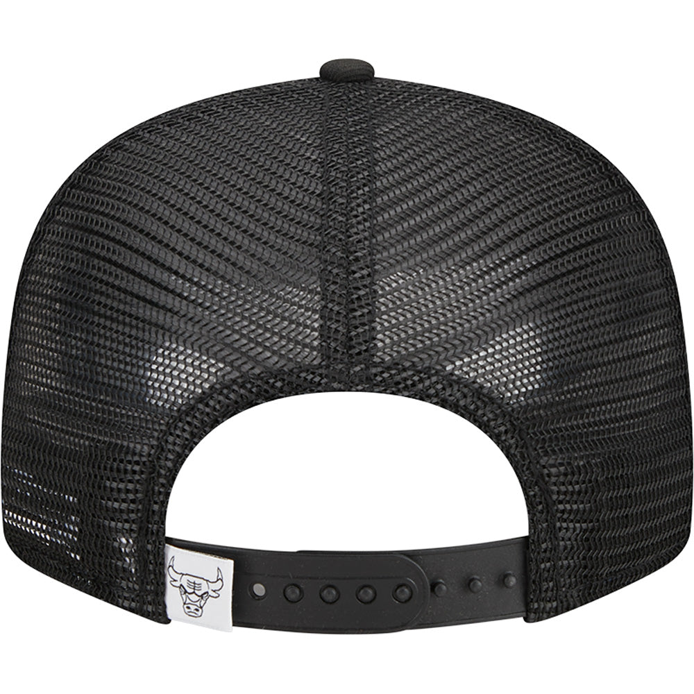 NBA Chicago Bulls New Era Black & White Trucker 9FIFTY Snapback Hat - Black