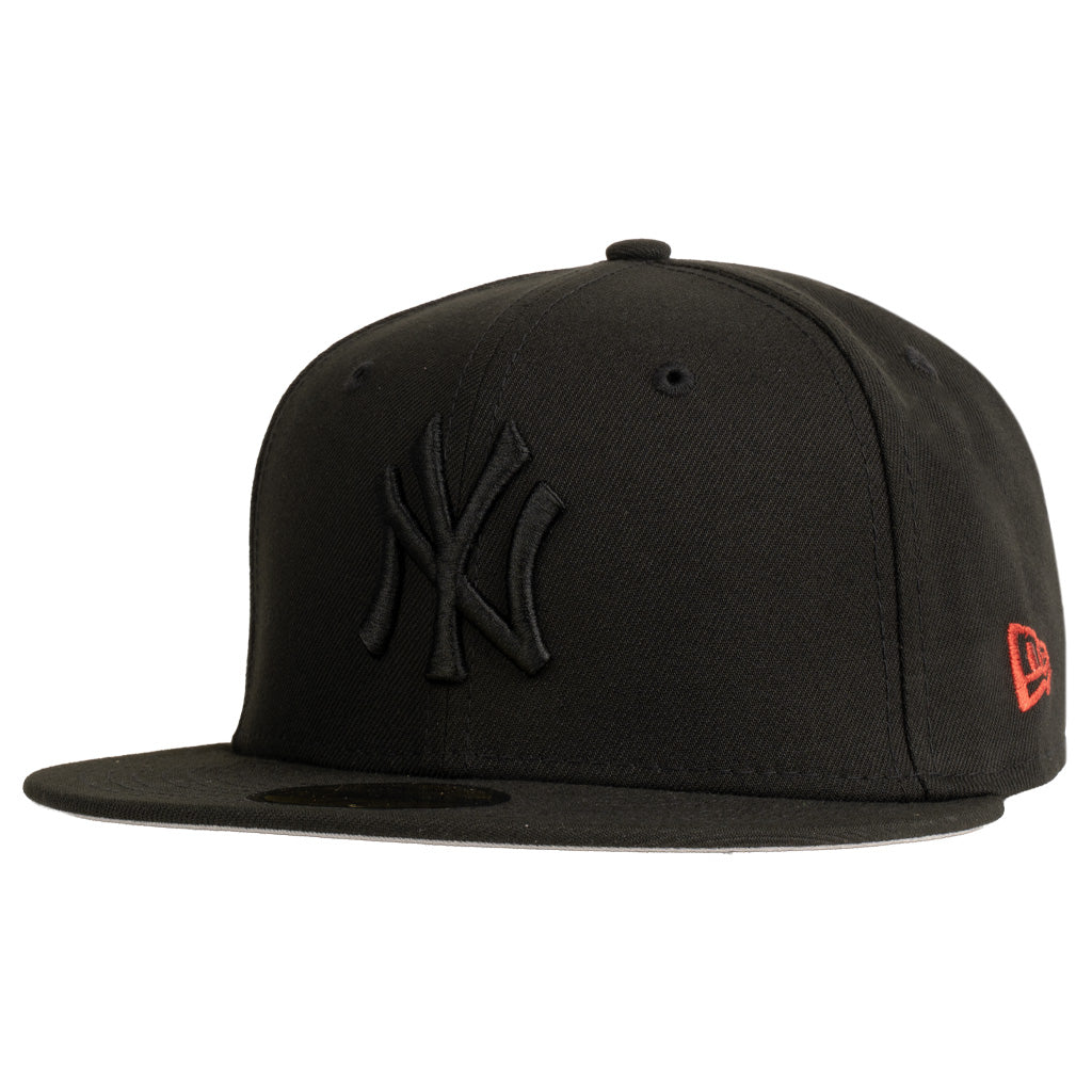 MLB New York Yankees New Era Blackbird 59FIFTY Fitted Hat - Black
