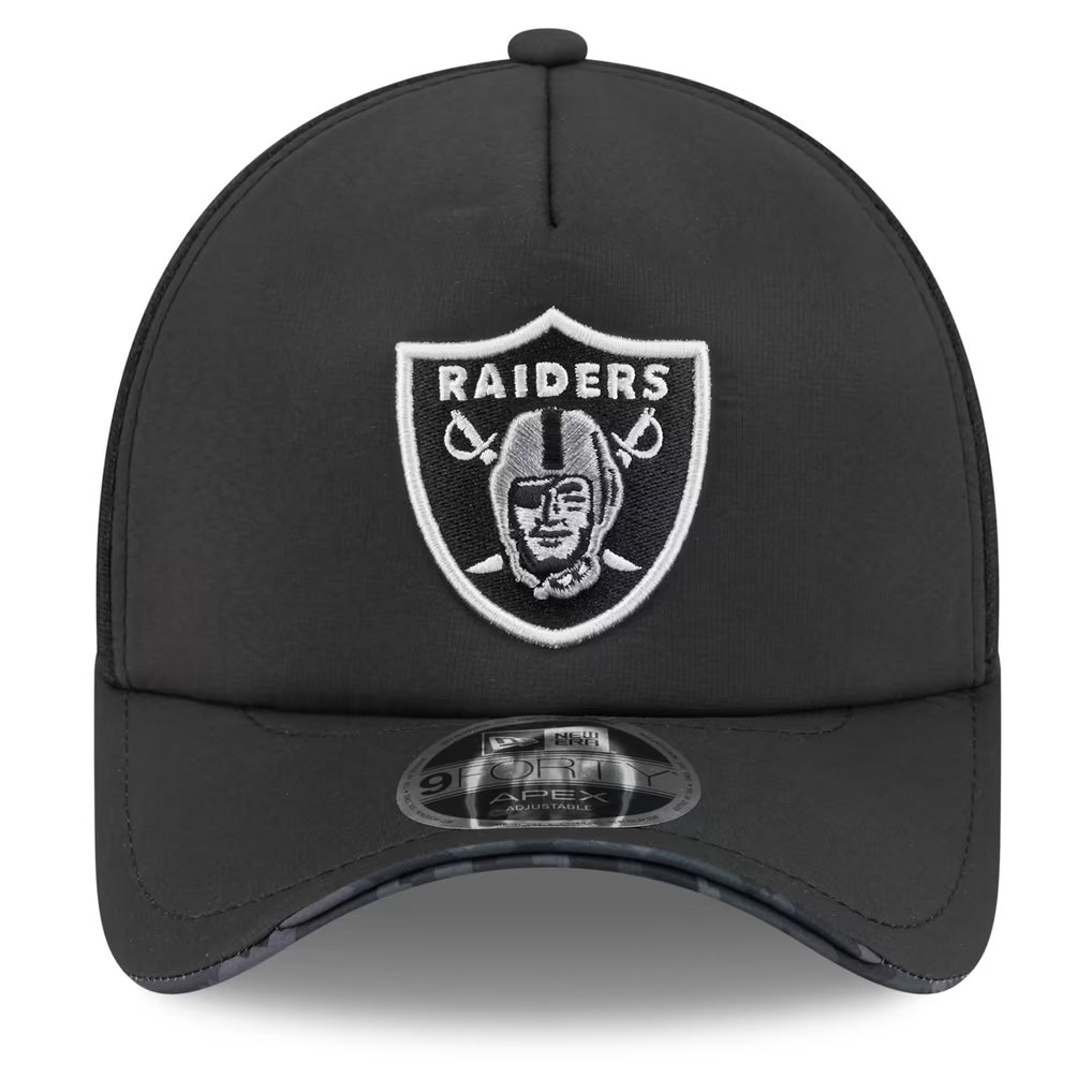NFL Las Vegas Raiders New Era 2026 Salute to Service Apex 9FORTY Snapback Hat- Black
