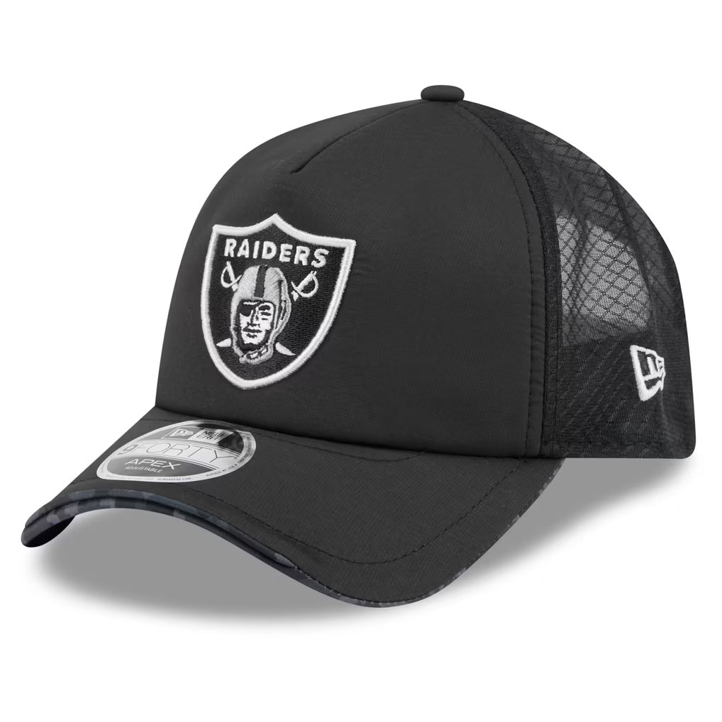NFL Las Vegas Raiders New Era 2026 Salute to Service Apex 9FORTY Snapback Hat- Black