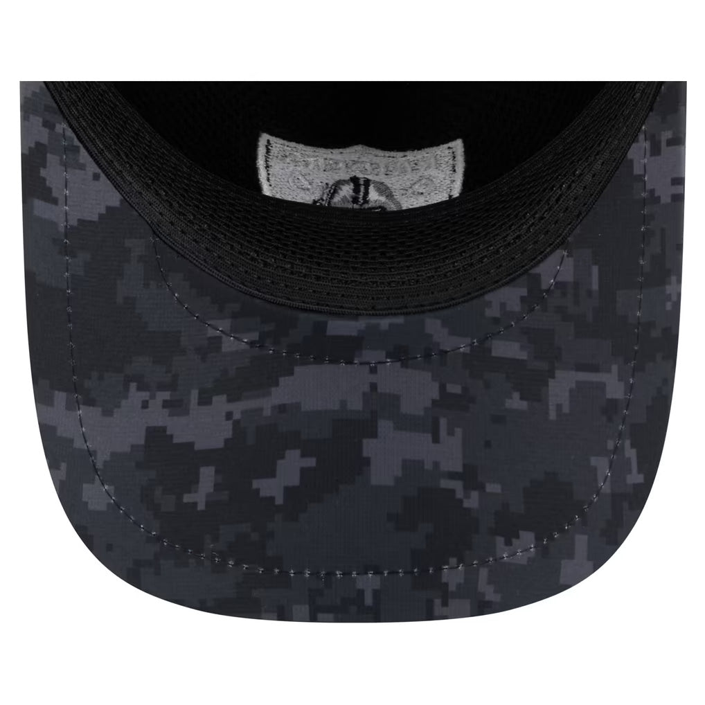 NFL Las Vegas Raiders New Era 2026 Salute to Service Apex 9FORTY Snapback Hat- Black
