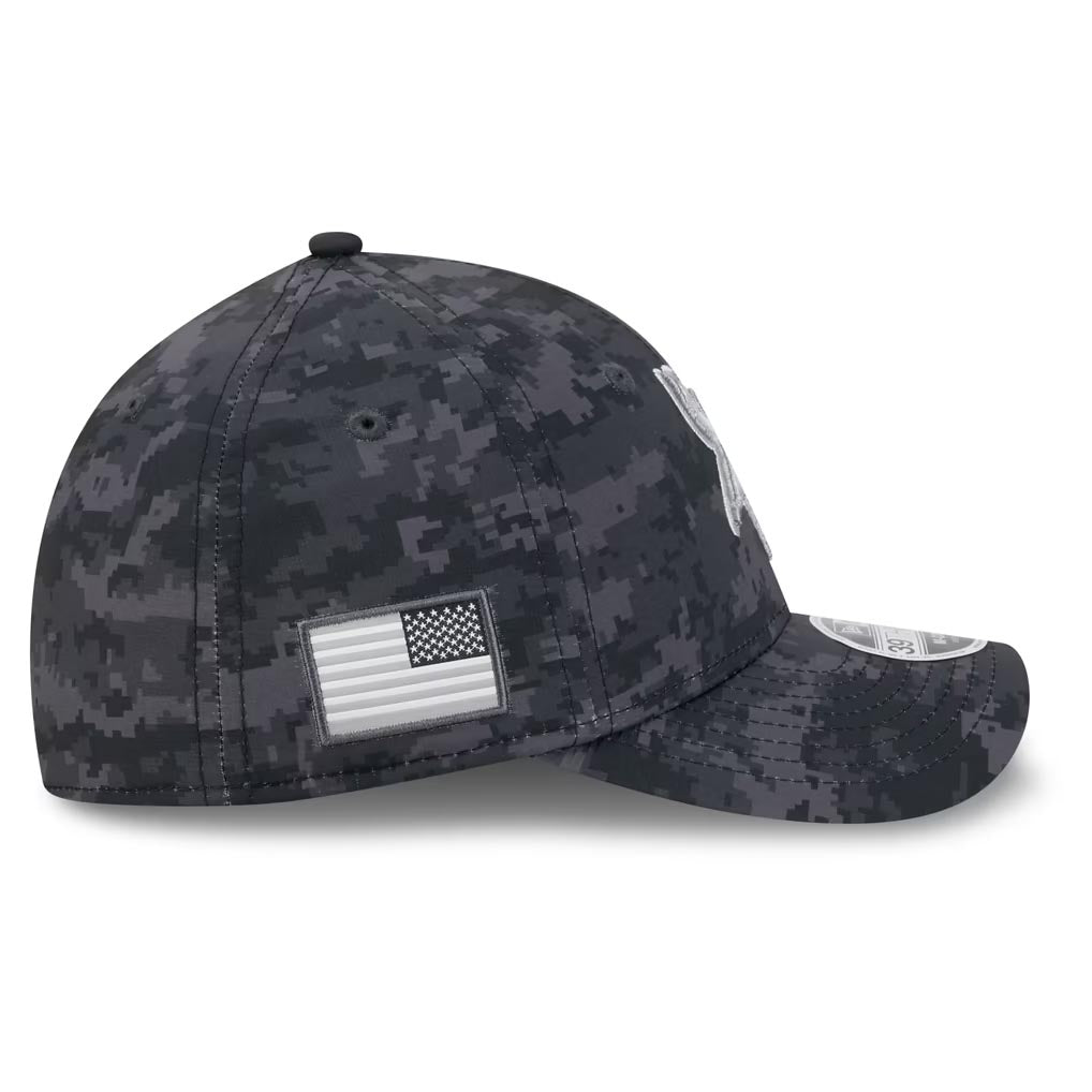 NFL Minnesota Vikings New Era 2026 Salute to Service 39THIRTY Flex Fit Hat- Black