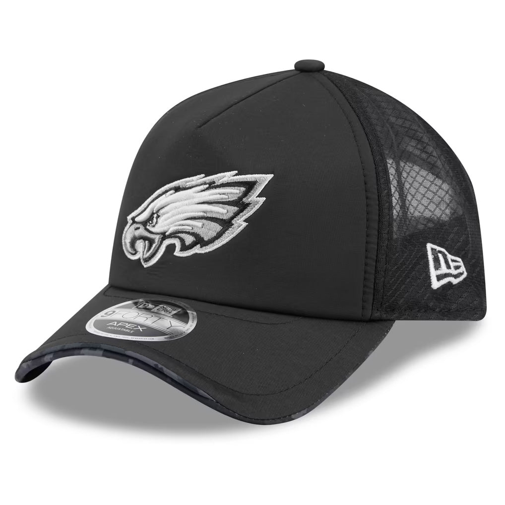 NFL Philadelphia Eagles New Era 2026 Salute to Service Apex 9FORTY Snapback Hat- Black